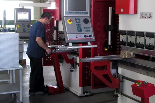 ASM Metallwaren GmbH Historie-Abkantpress.jpg